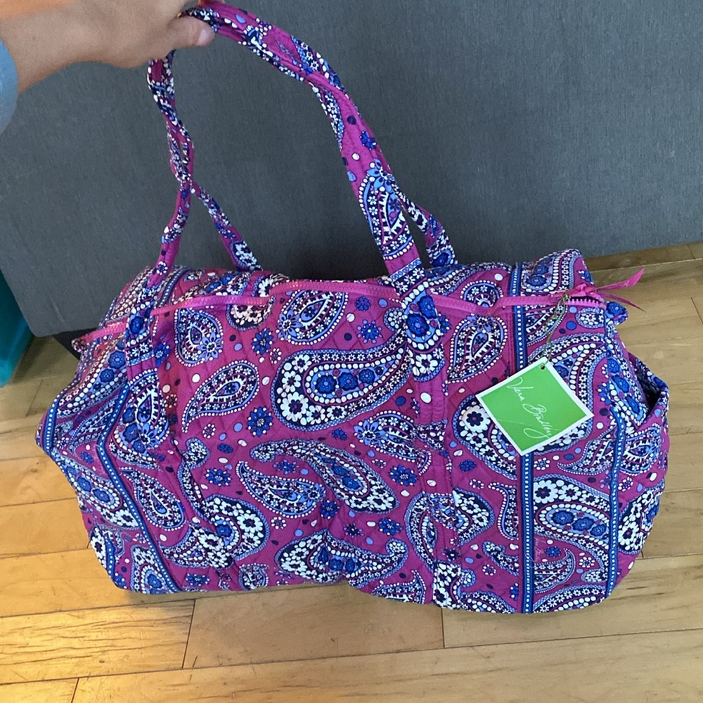 Vera Bradley Weekended Duffle Travel Bag and Makeup Pouch - Picture 4 of 10